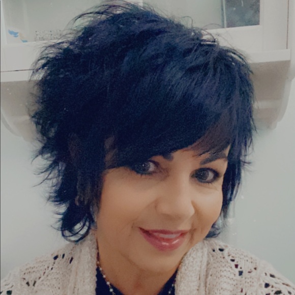 Meet your Posher, Teri - Picture 2 of 11